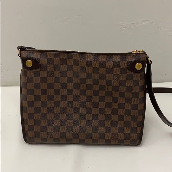 Louis Vuitton Crossbody - Picture 2 of 13